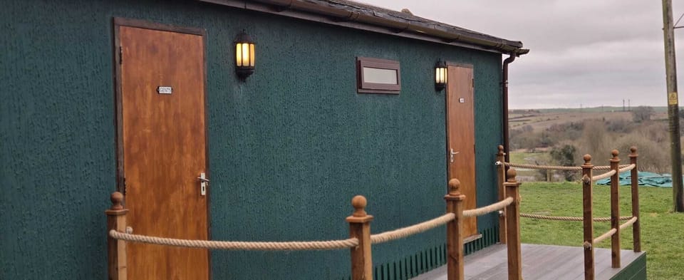 Toilet and shower block - flushing toilets 