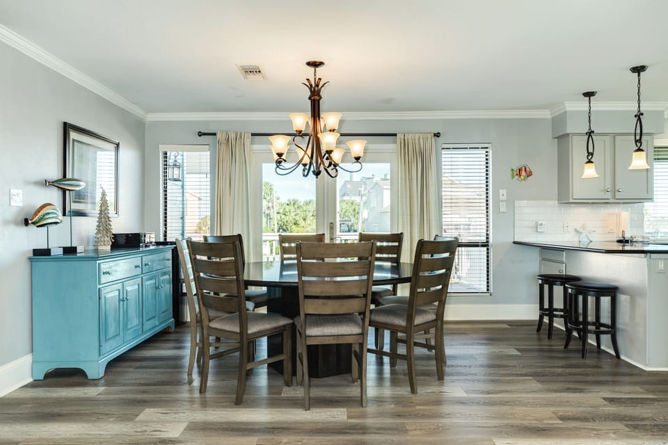 Seating for 2 more at the adjacent breakfast bar