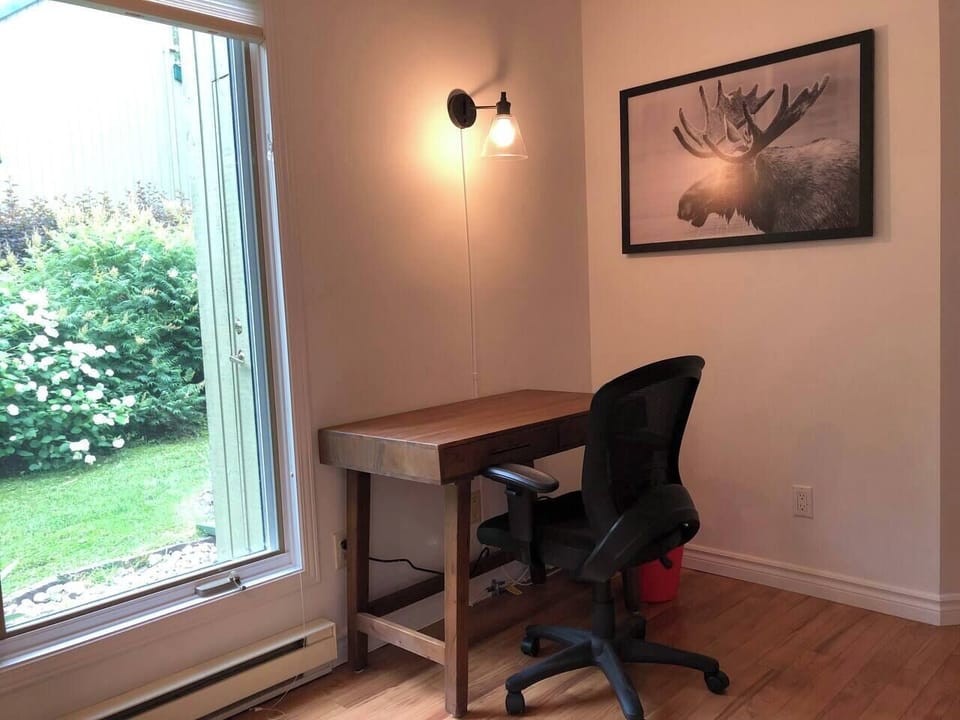 Work desk 2