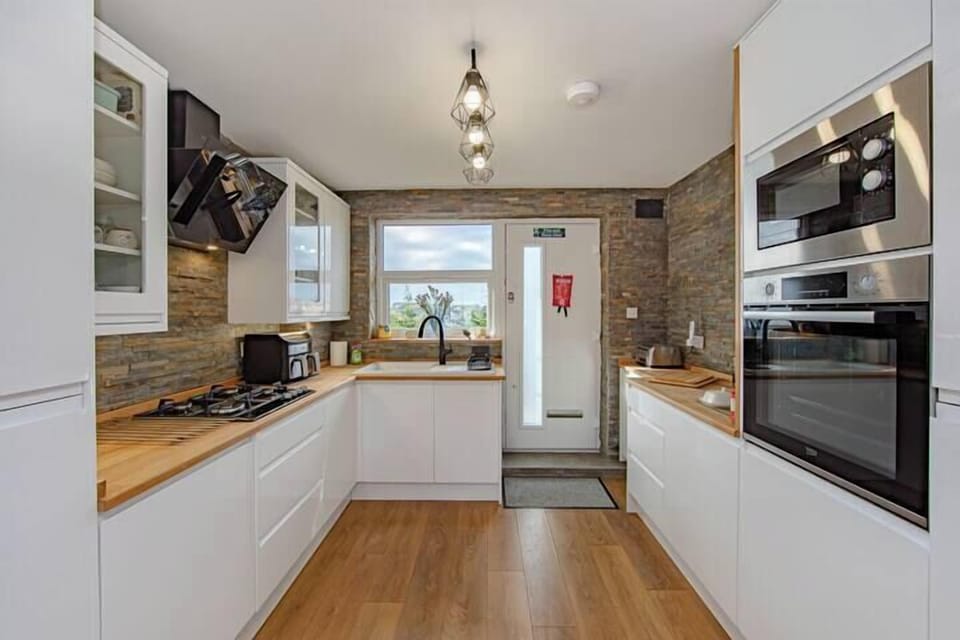 C98a0166 ad9f 4e95 bfd0 9418f238181c