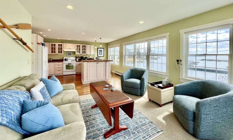 Main Living Area with Panoramic Views