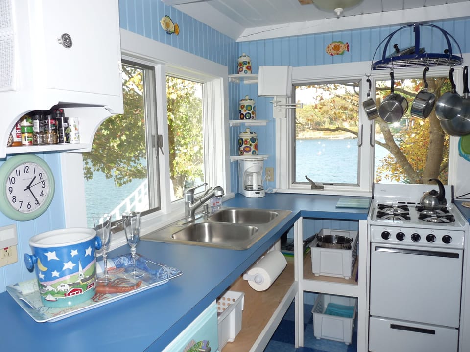 Kitchen with Gas Stove/Oven and all the Fixins