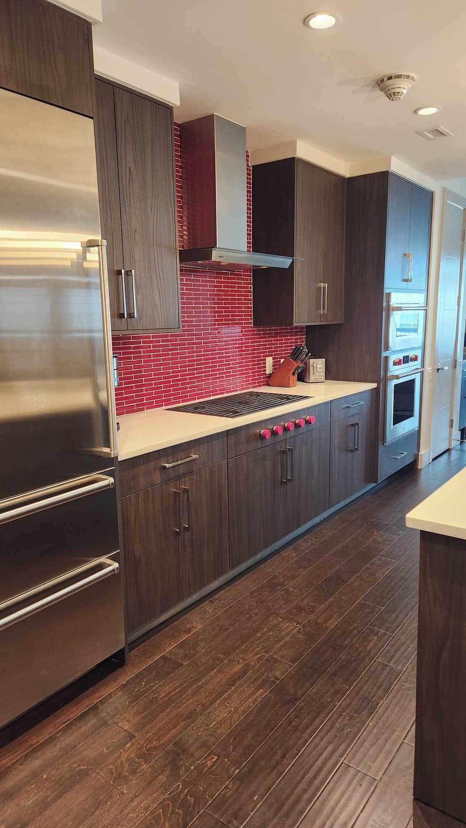 Full upscale kitchen