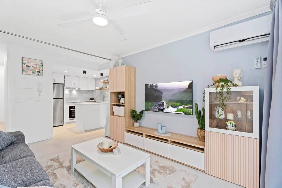 Lounge and kitchen