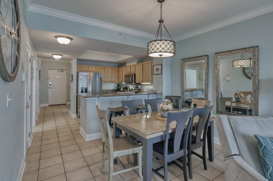 Crystal Tower 1006. 2 Bedroom 2 Bathroom. Unit Sleeps 8. Managed by Island Rentals