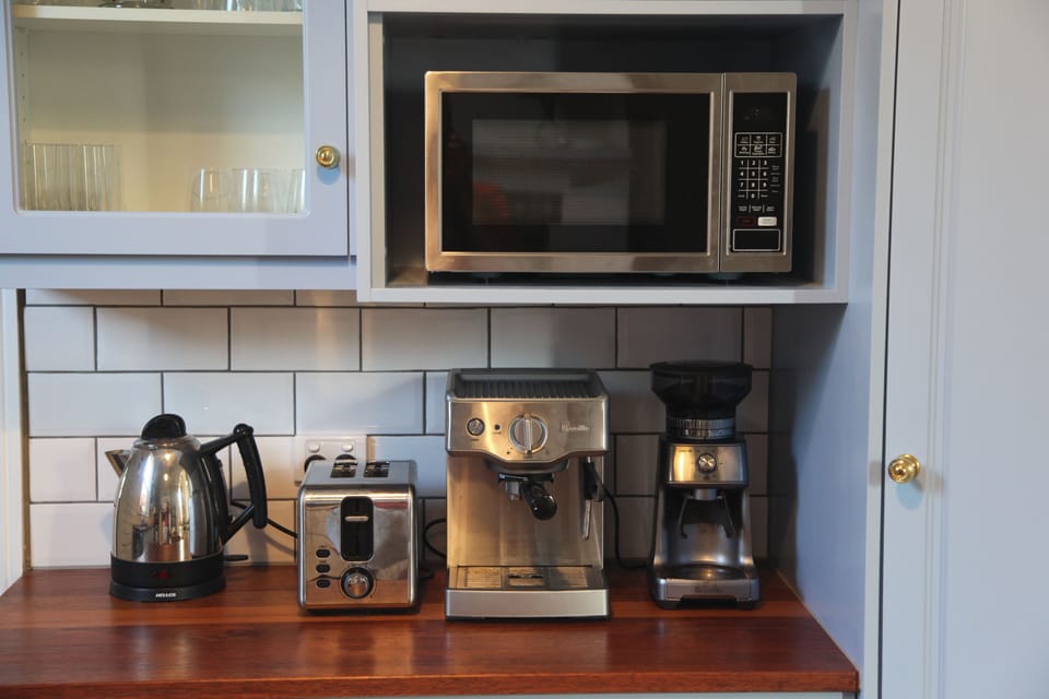 Coffee and tea making appliances