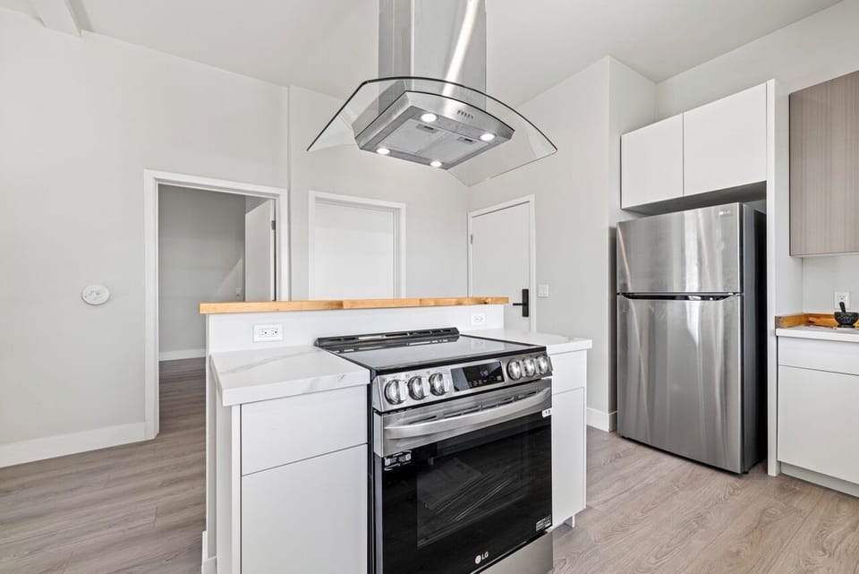 The perfect combination for a stylish and functional kitchen design.
