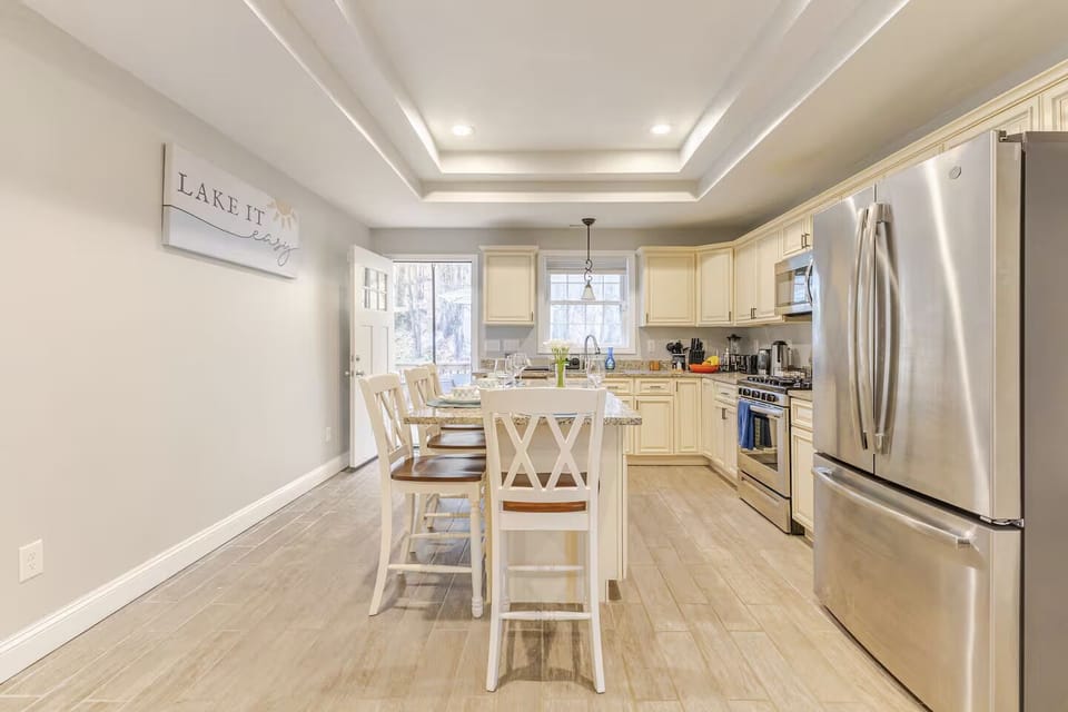 Kitchen with High end appliances 