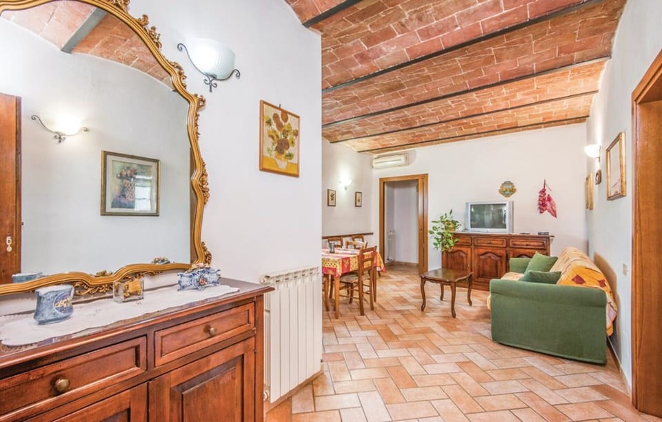 Flooring, Furniture, Floor, Door, Flowerpot, Houseplant, Wood Stain, Hardwood, Paint, Chair
