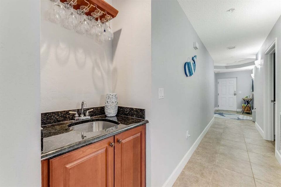 Entry/Foyer