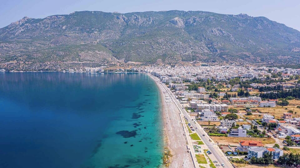 Loutraki pebbly beach (3km)