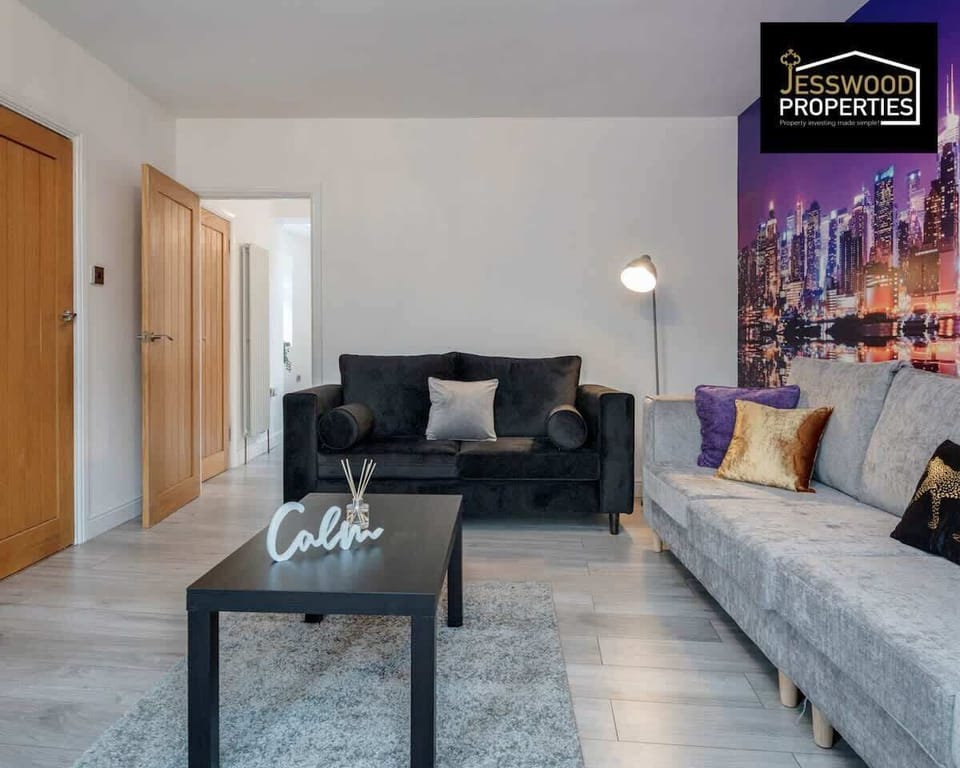 Lounge at Jesswood Properties Short Lets & Serviced Accommodation