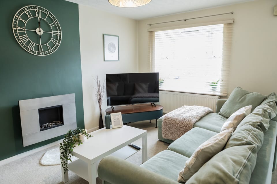 Living Room / Lounge