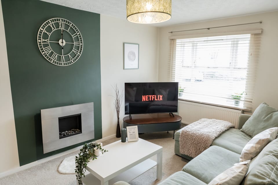 Living Room / Lounge