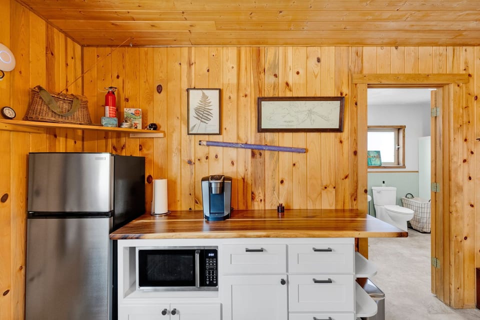Kitchenette (2)