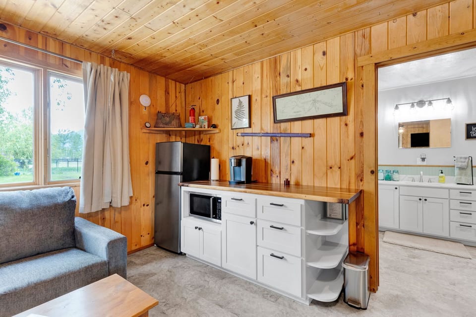 Kitchenette (1)
