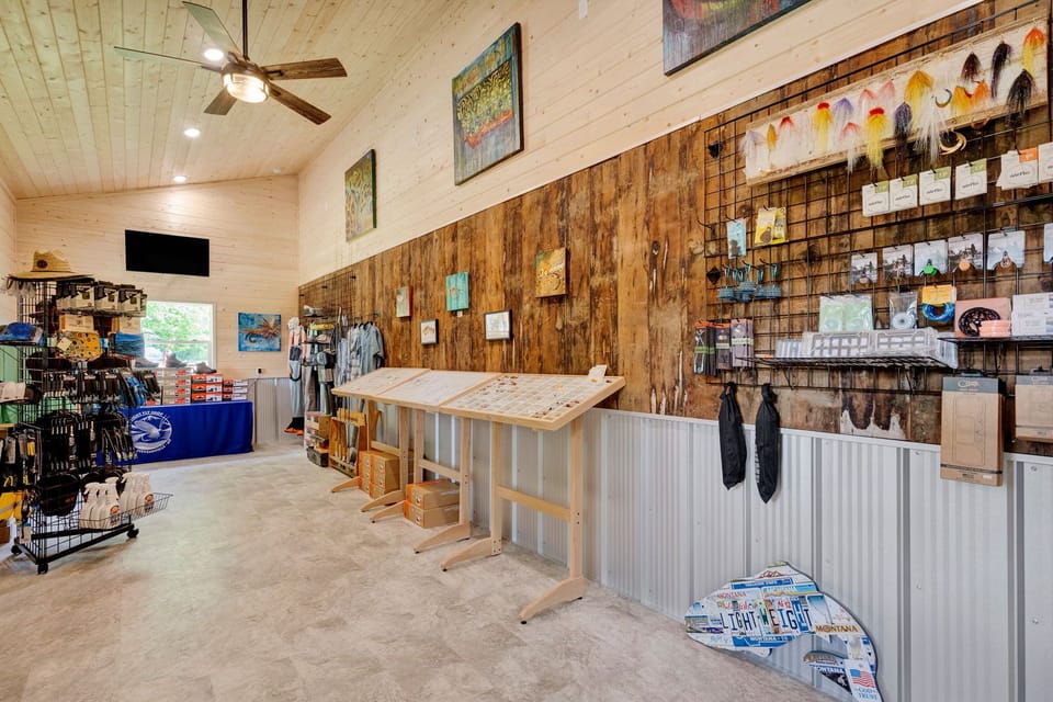 Fly Shop (2)