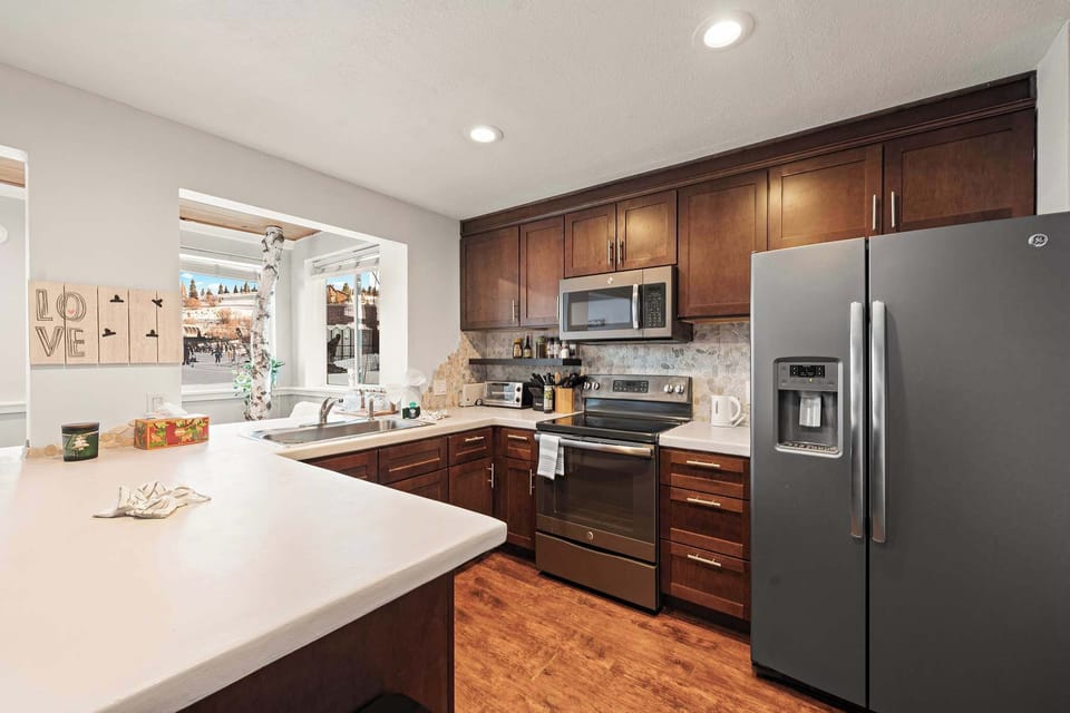 Full Kitchen