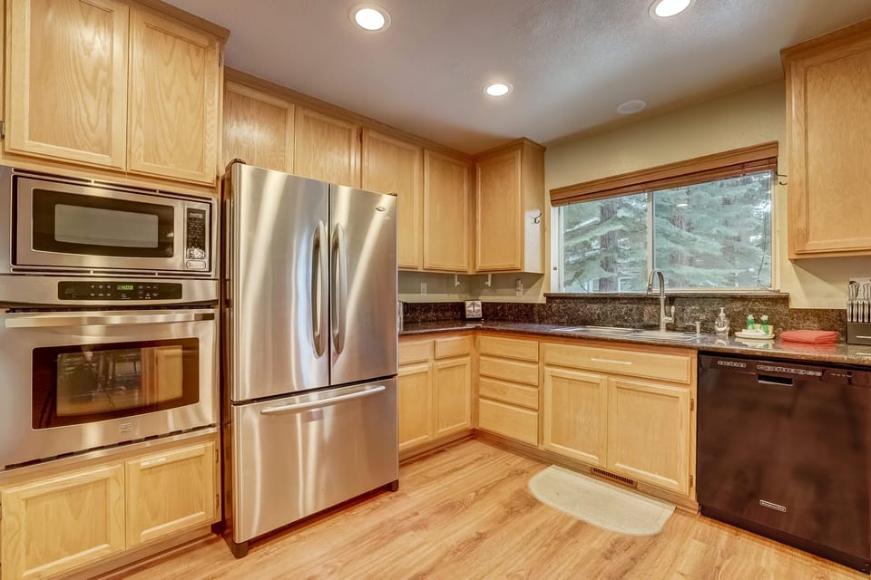 Full Kitchen