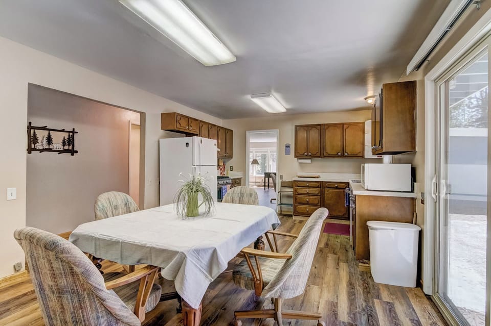 This kitchen has since been remodelled!