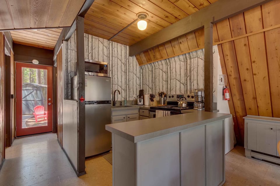 Kitchen appliances (no dishwasher)