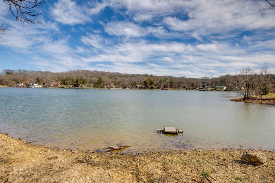 Short Walk to Lake Access