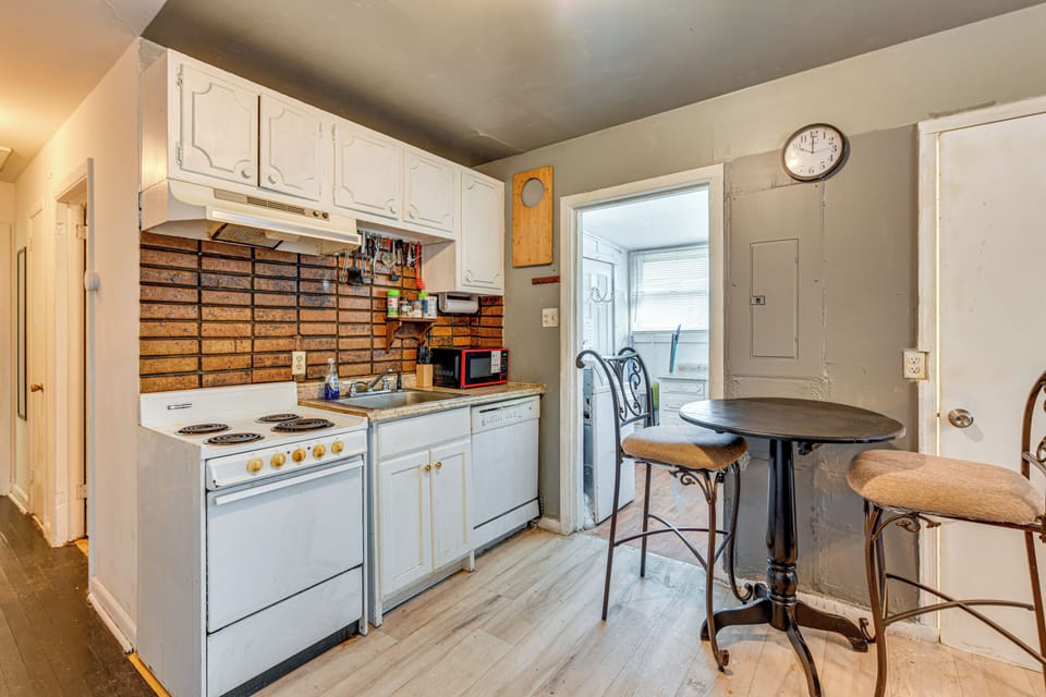 Kitchen | Spices | Trash Bags & Paper Towels