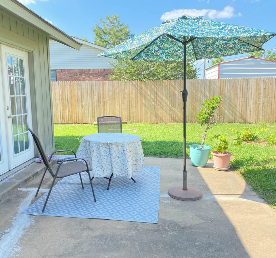 Outdoor dining
