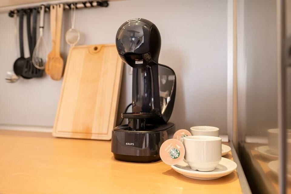 Coffee machine with complementary coffee for your first morning.