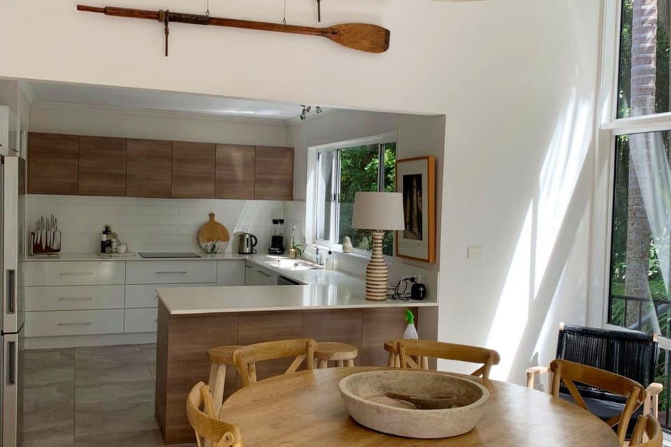 Omanu family home with pool in Port Macquarie