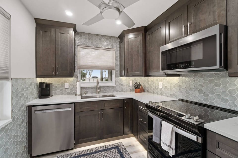 The new appliances make cooking and cleanup a breeze.