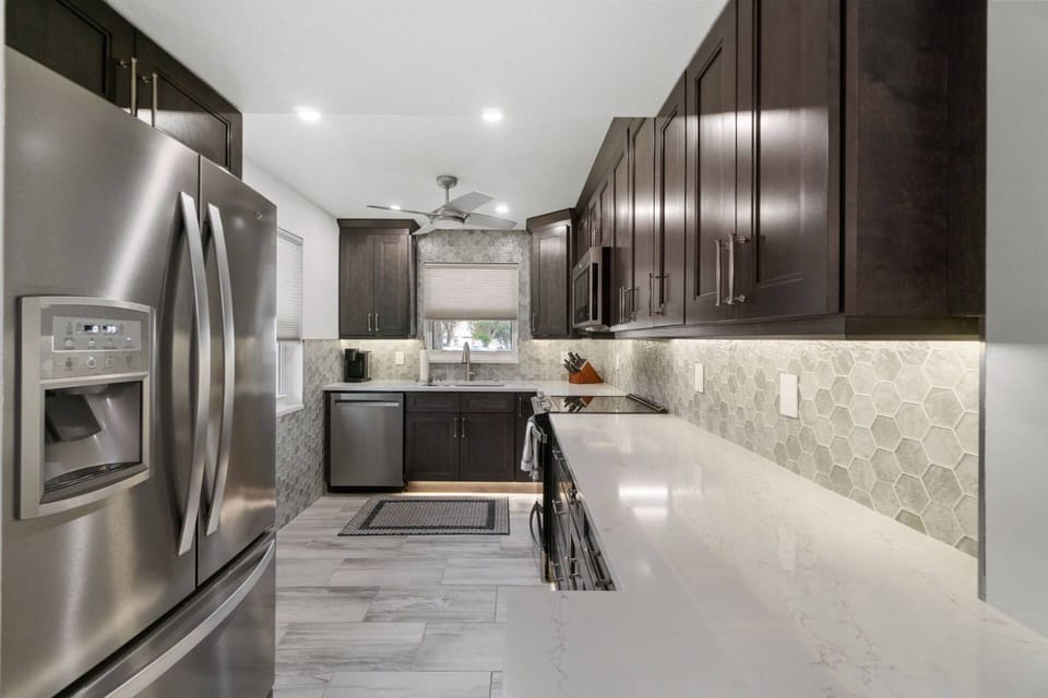 Enjoy ample counter space in the kitchen.