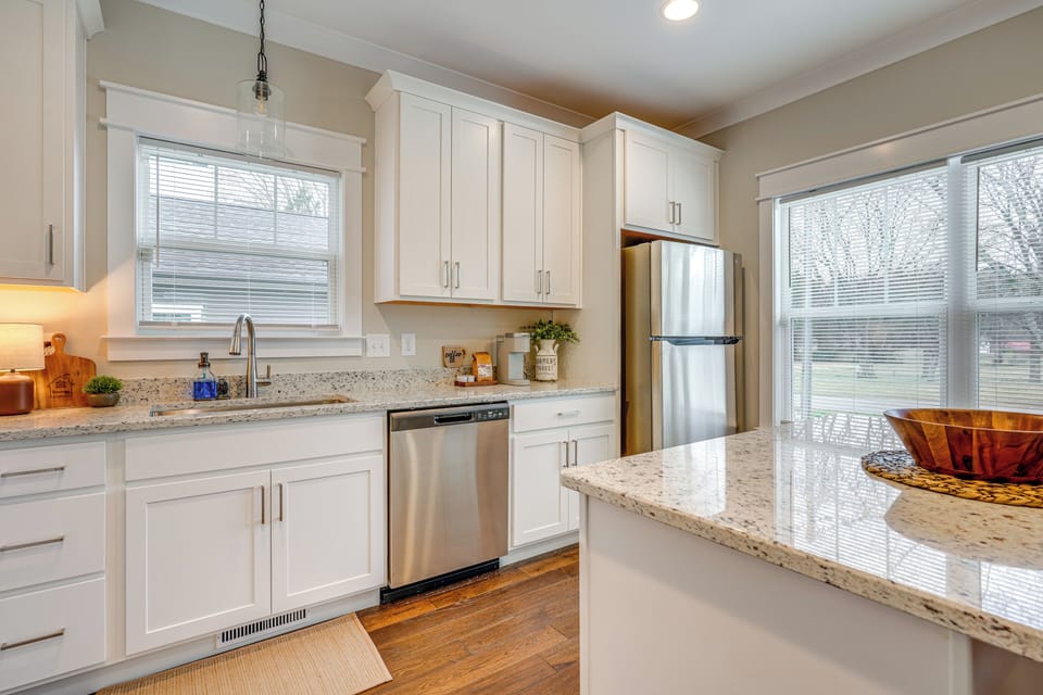 Kitchen | Keurig Coffee Maker | Dishwasher | Cooking Utensils