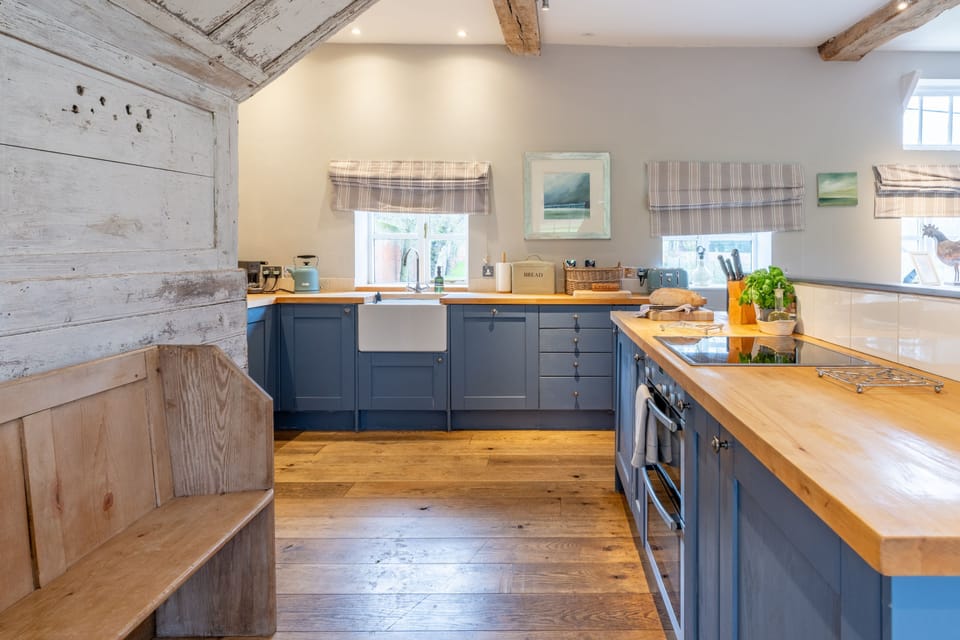 Ground floor: Modern kitchen