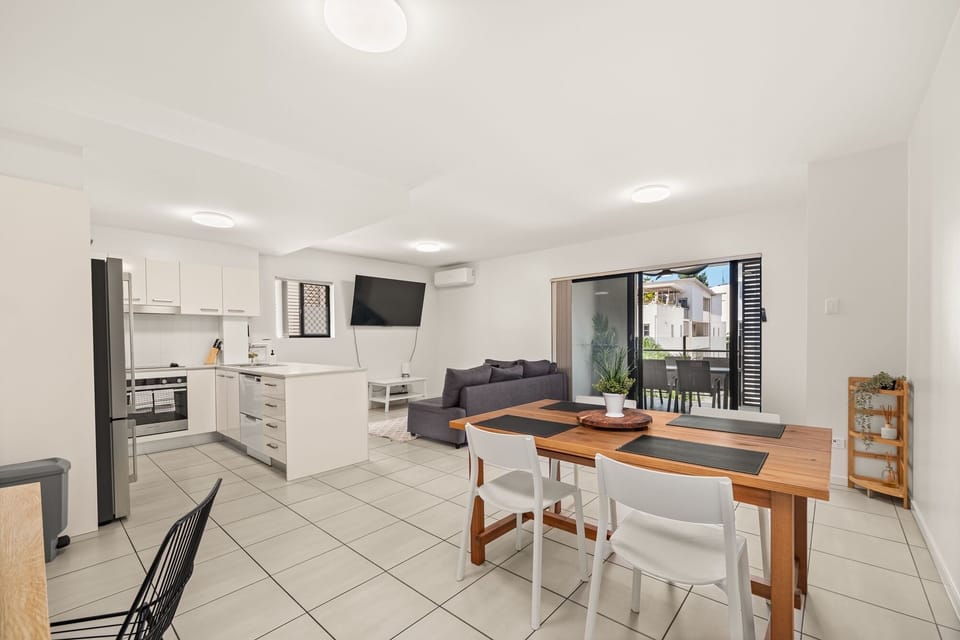 Kitchen/Dining Area/Living Area