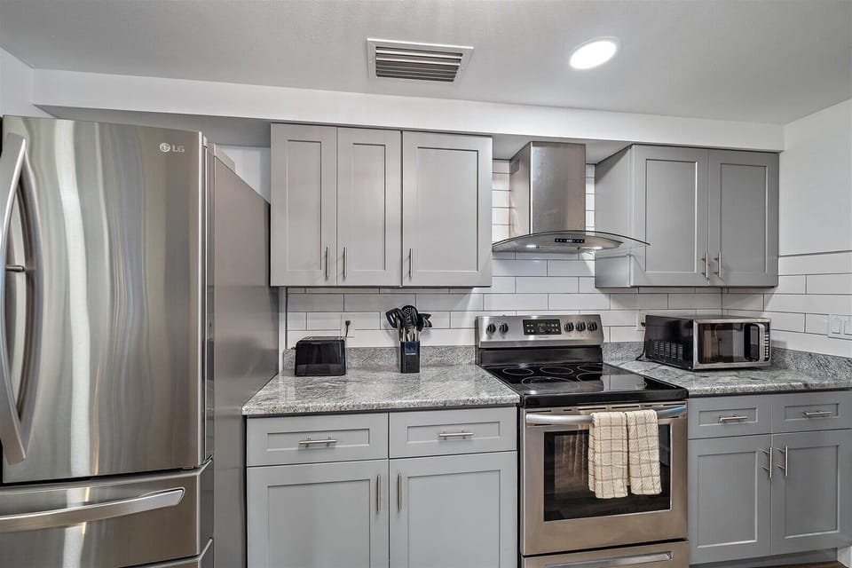 Boasts high-end appliances and plenty of storage for all your cooking needs.