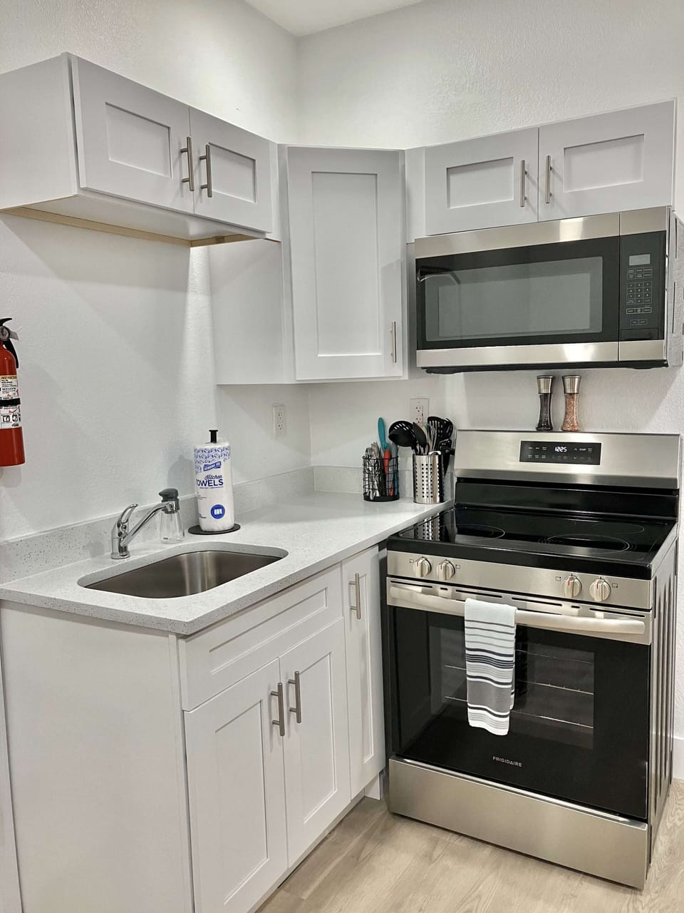 Fully equipped kitchen