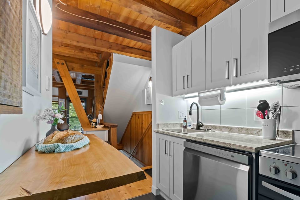 Foldable counter for extra space