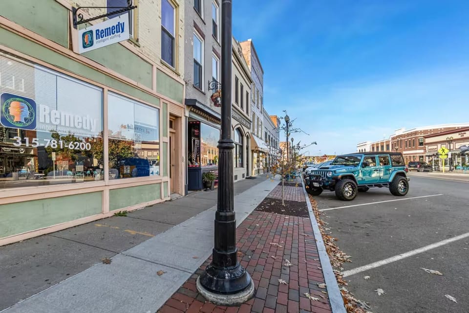 Street View-building front