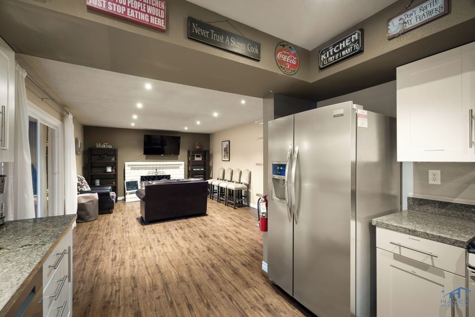 Kitchen/ Secondary Living Room 
