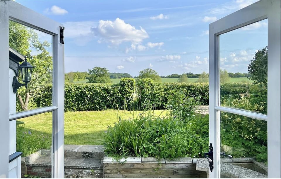 Garden and View various terraces for eating even working from home!
