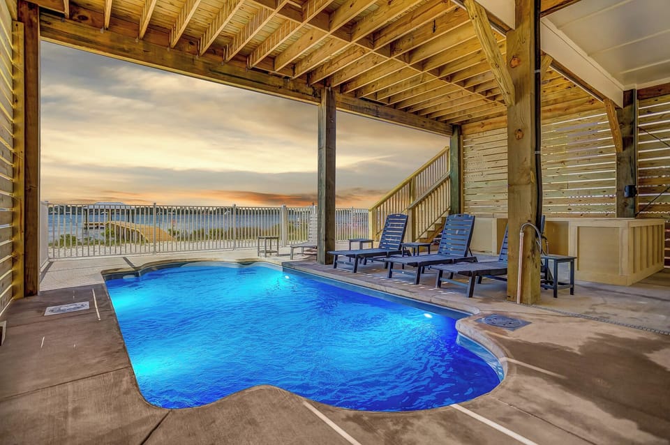 Private, Lagoon Front 88 Degree Heated Pool