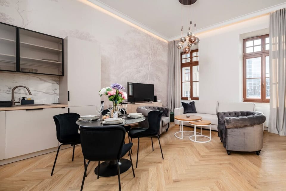 Kitchen, Dining and Living Area | Book Now with RENTUJEMY.COM
