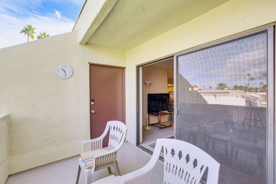 Balcony | Outdoor Seating | Gas Grill