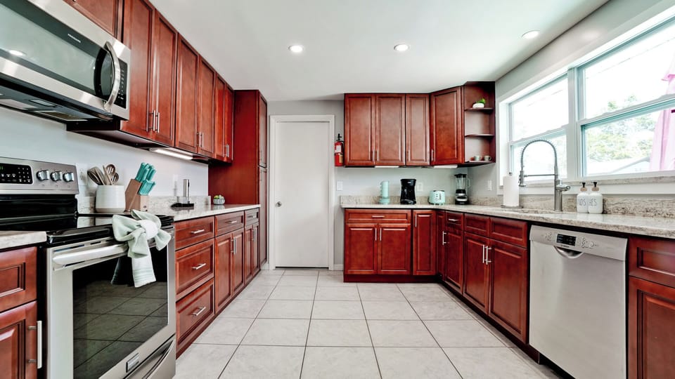 fully stocked kitchen