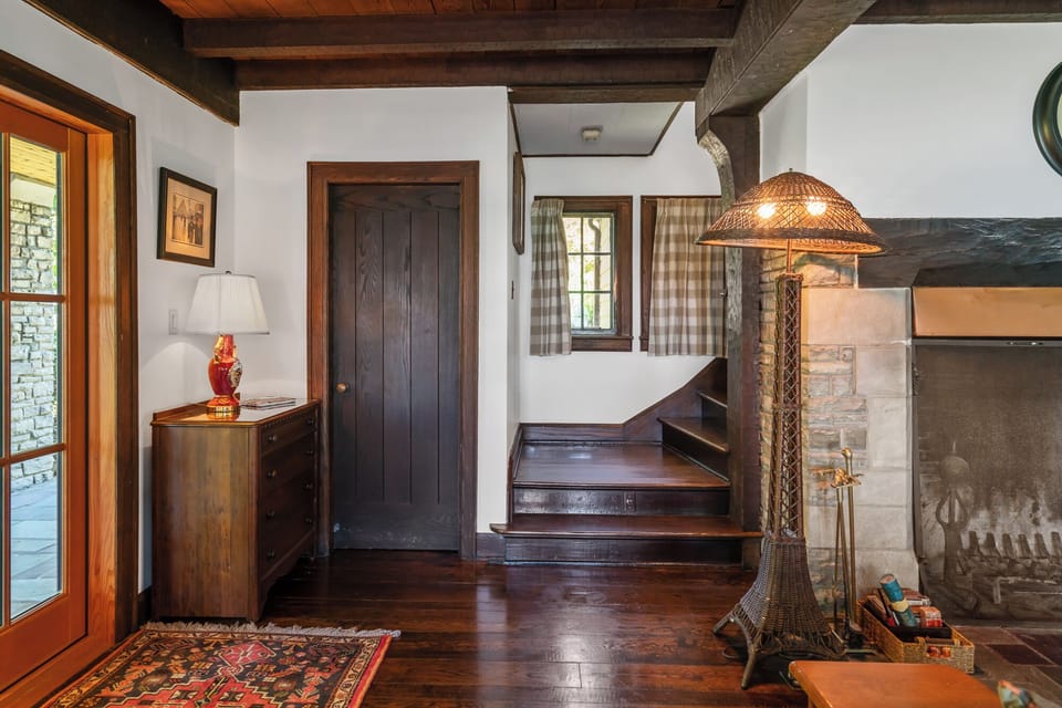 Entryway and stairs 