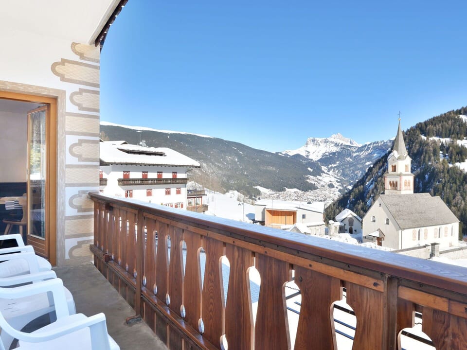 Mountain Range, Ridge, Alps, Valley, Balcony, Massif, Mountain Village, Glacial Landform, Summit