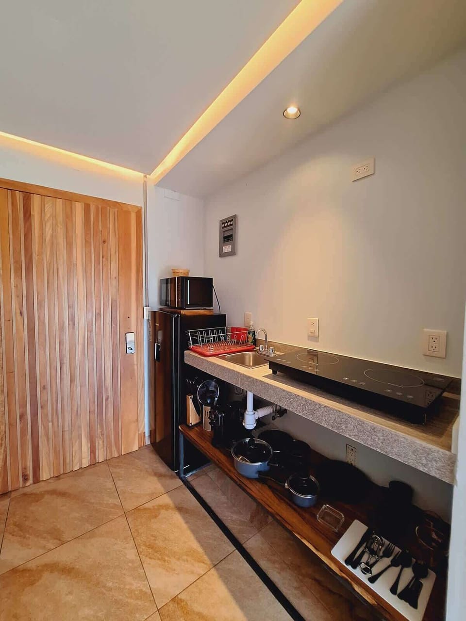 A well-equipped kitchen
