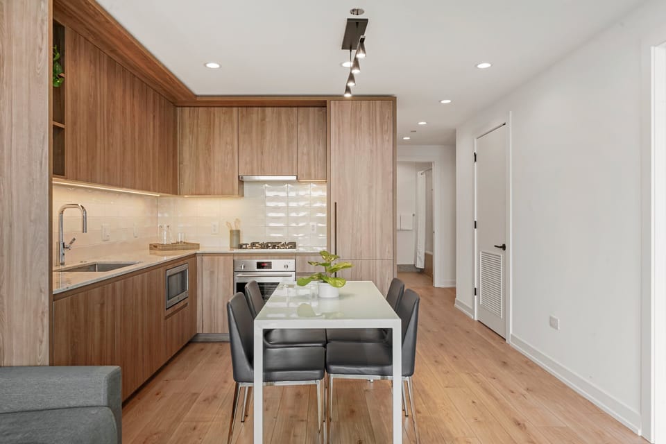 139-369WestGrandAvenue-Chicago-IL-60654-SMALL