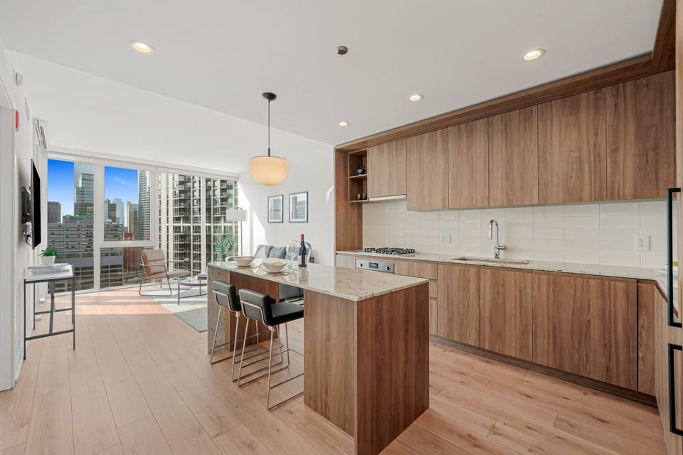 070-369WestGrandAvenue-Chicago-IL-60654-SMALL